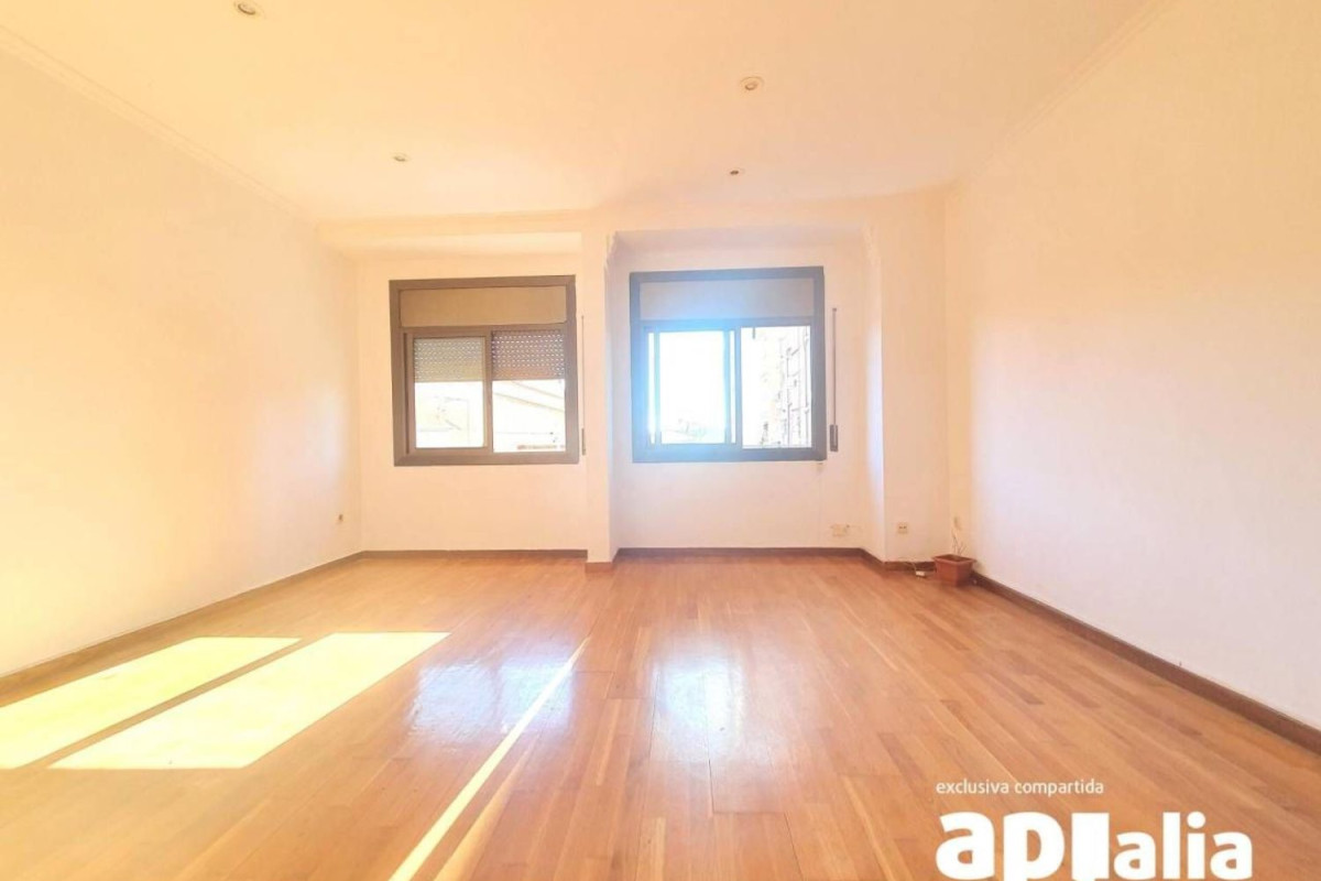 Sale of ground in Calle de Ferrer i Vidal, Sabadell
 photo 2