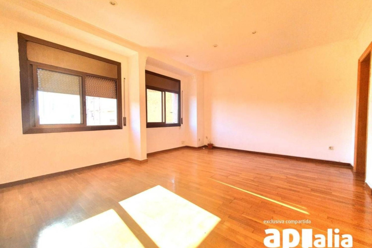 Sale of ground in Calle de Ferrer i Vidal, Sabadell
 photo 3