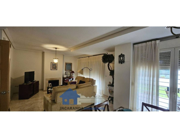Таунхаус на продажу в  Calle Par , Montequinto photo 3