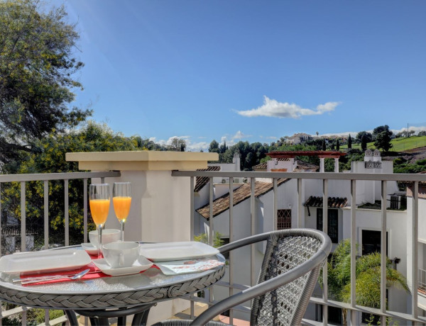 Продажа квартиры в Torre esteril, 6, Benahavís thumbnail 2
