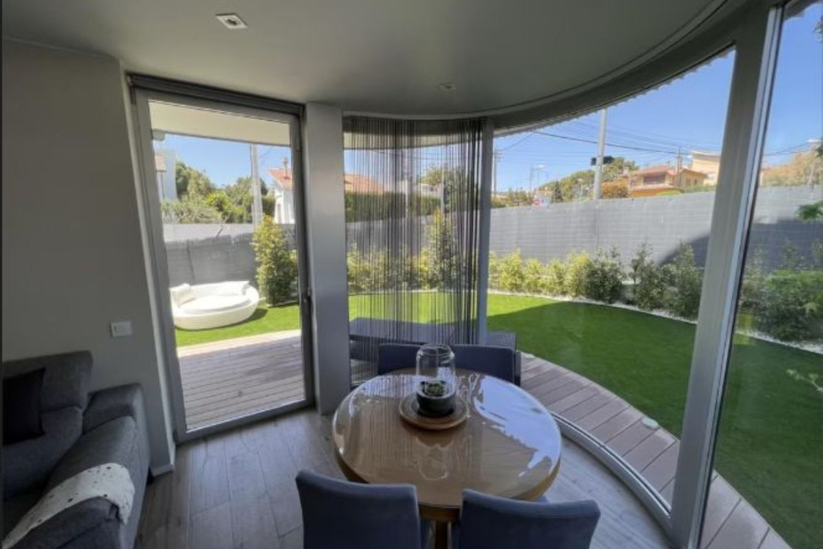 Venta de duplex en Av Badalona, Alella photo 1