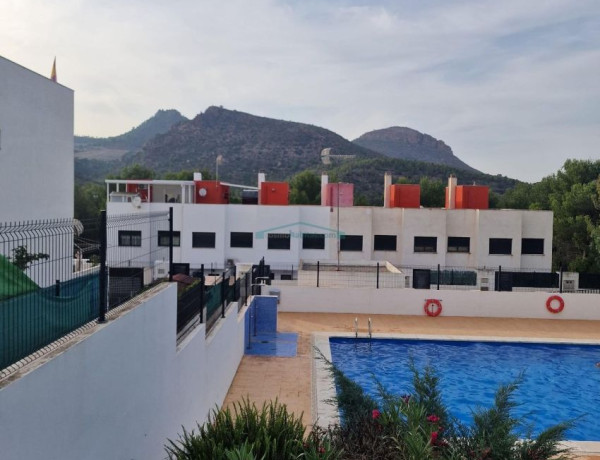 Chalet adosado en venta en , Gilet photo 1