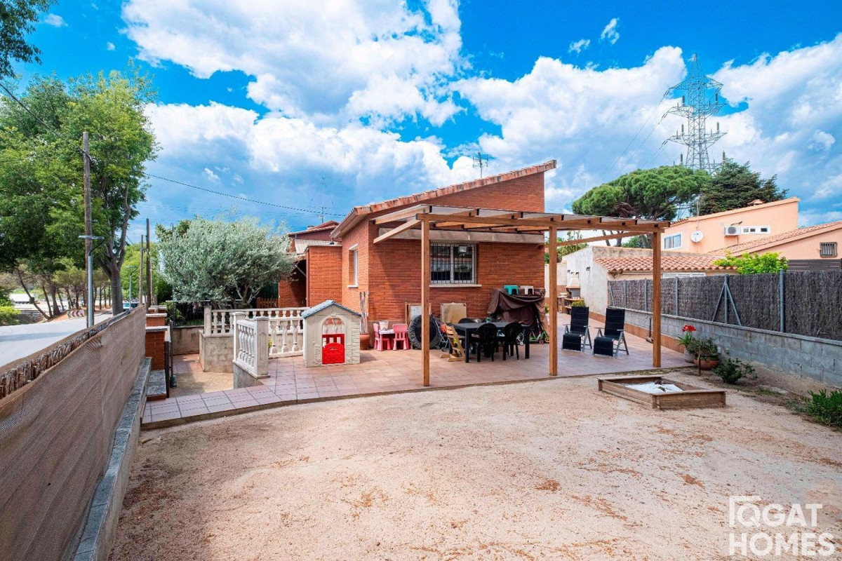 Venta de chalet independiente en Calle de l'Entroncament, Sant Cugat del Vallès
 photo 2