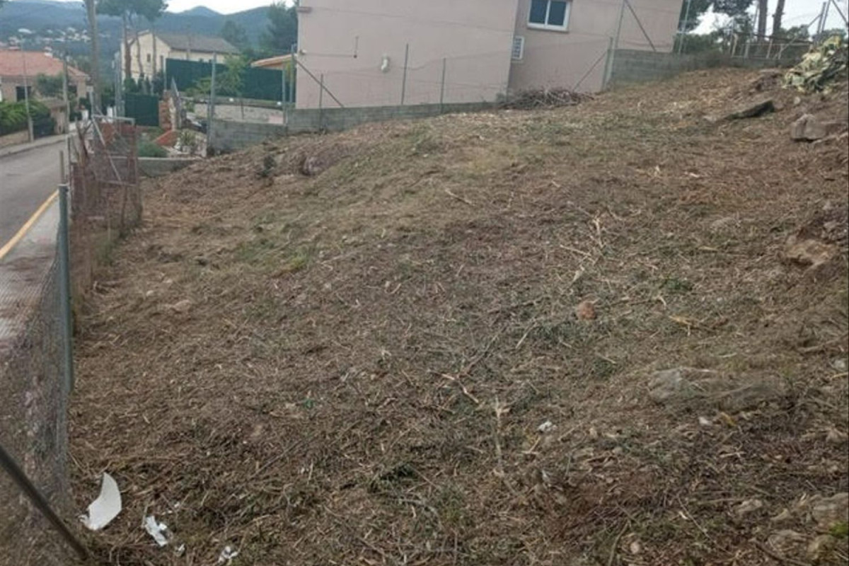 Terreno en venta en Corbera de Llobregat, Barcelona photo 4
