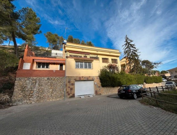 Коттедж на продажу в , Corbera de Llobregat photo 4
