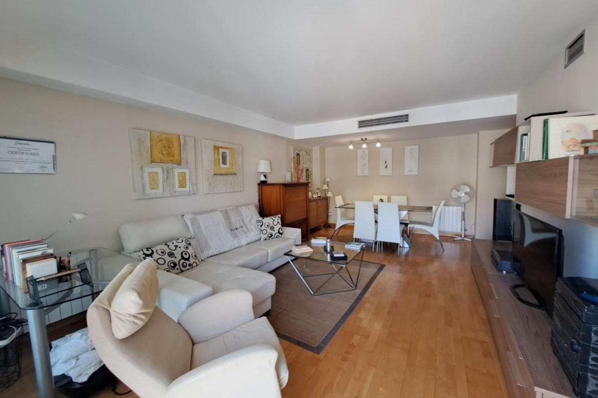 Venta de piso en Calle ponent, 33, Figueres
photo 1