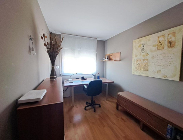 Piso en venta en  Calle ponent, 33, Figueres photo 4