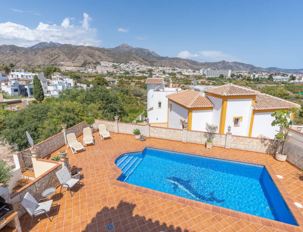 Chalet wolnostojący na sprzedaż w Calle Sedella s/n, Nerja thumbnail 1