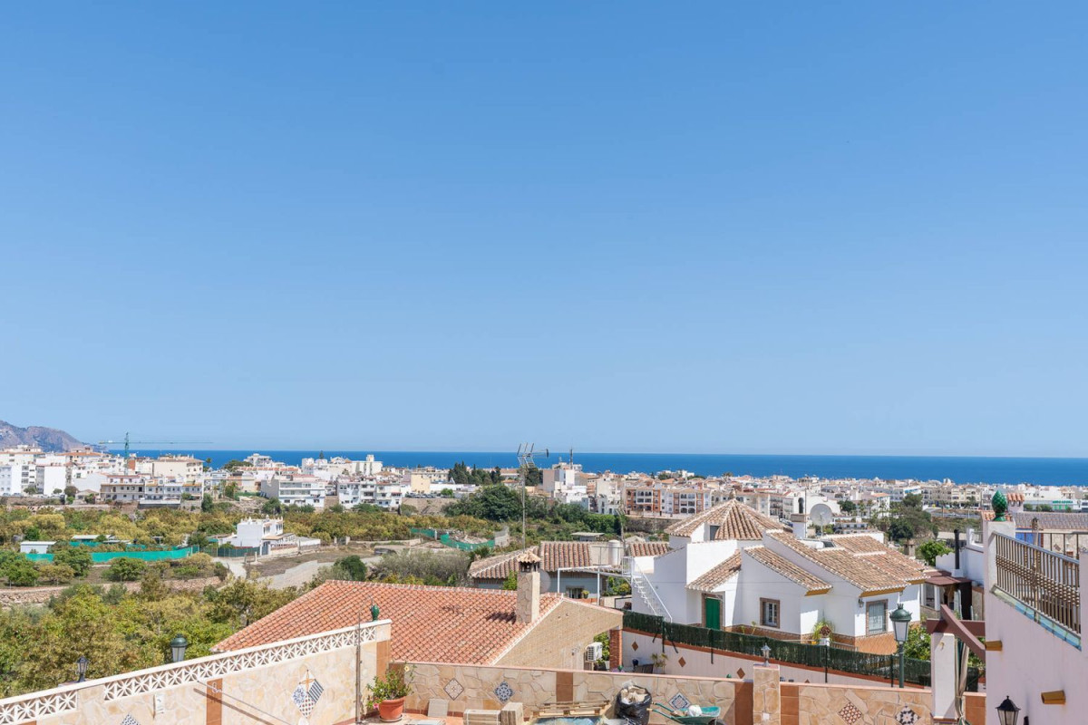Sale of independent chalet in Calle Sedella s/n, Nerja
photo 3