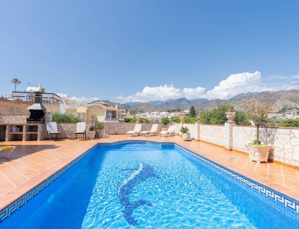 Chalet wolnostojący na sprzedaż w  Calle Sedella s/n, Nerja photo 4
