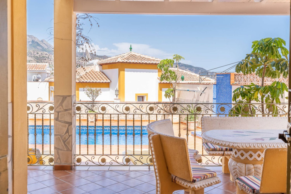 Sale of independent chalet in Calle Sedella s/n, Nerja
photo 5