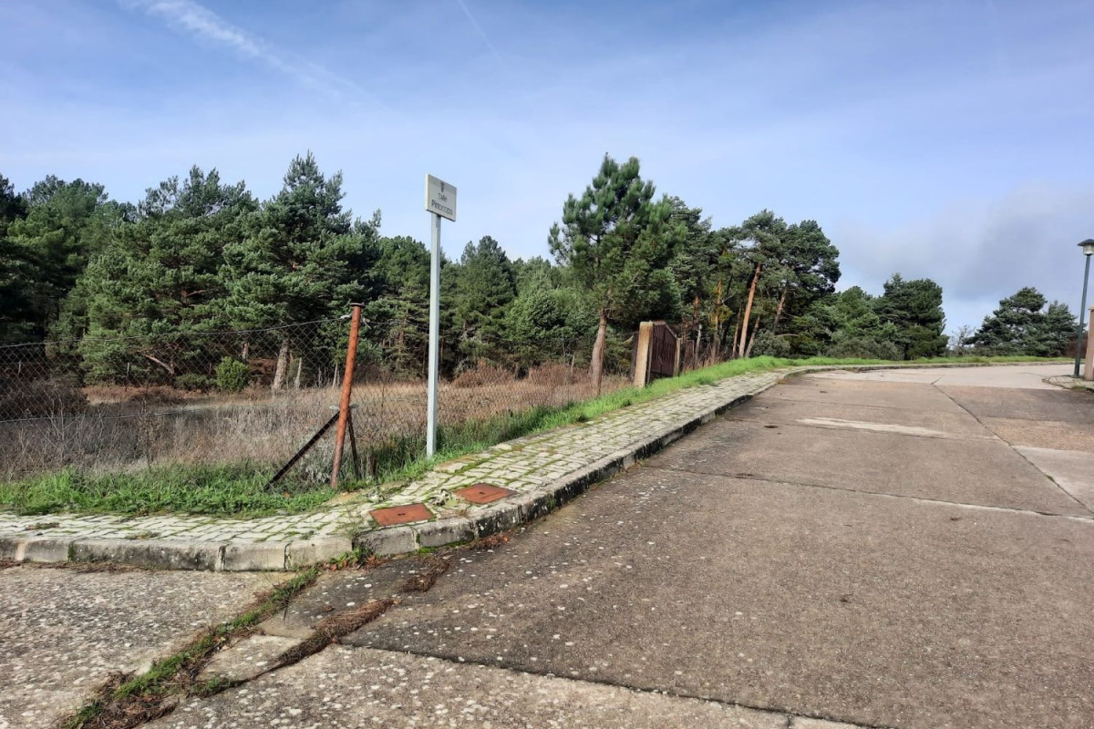 Terreno en venta en Navaleno, Soria photo 2