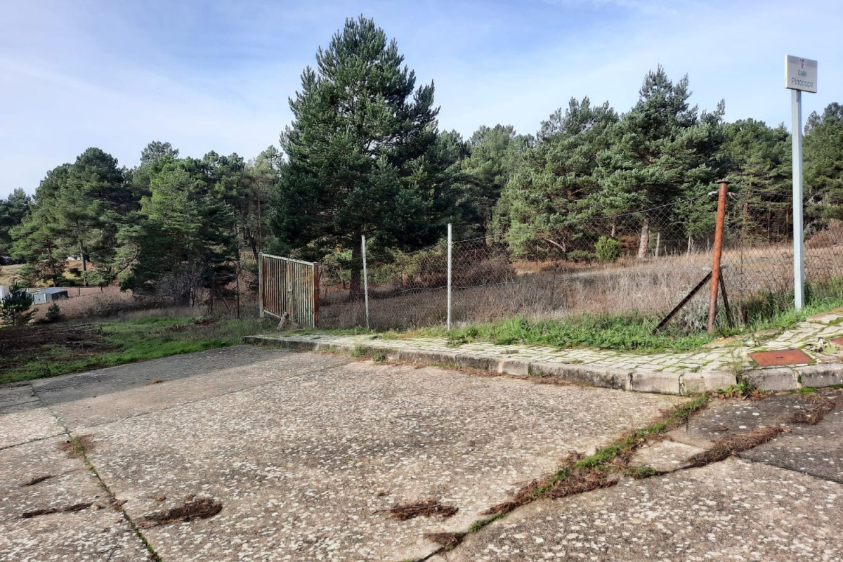 Terreno en venta en Navaleno, Soria photo 3