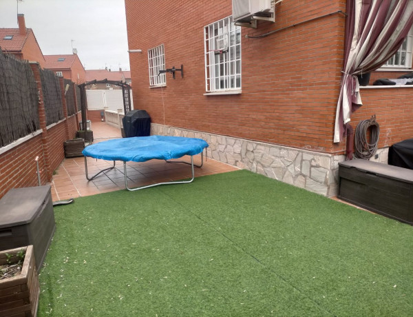 Semi-detached house for sale in Las Castañeras - Bulevar , Arroyomolinos thumbnail 1