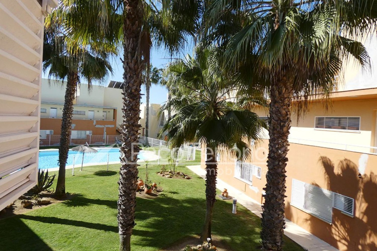 Venta de chalet adosado en Avenida de las Cumbres, 31 , Islantilla photo 2