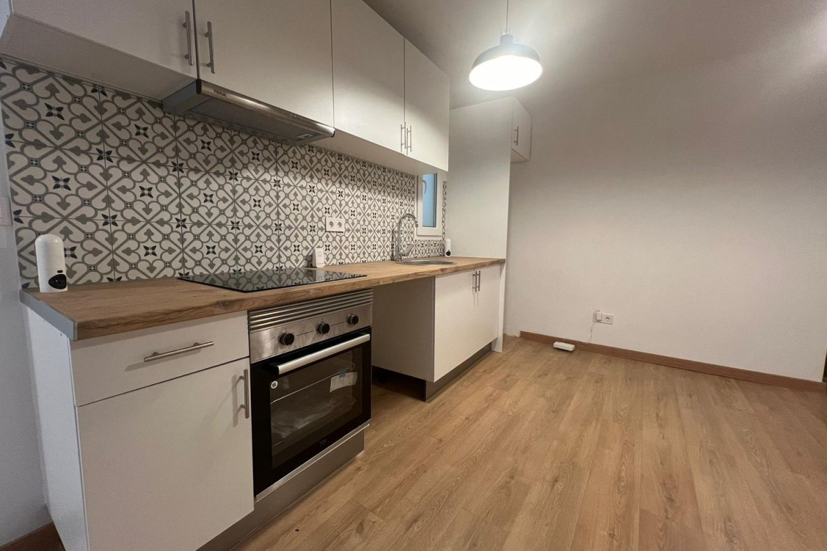 Venta de estudio en , Hospitalet de Llobregat photo 2