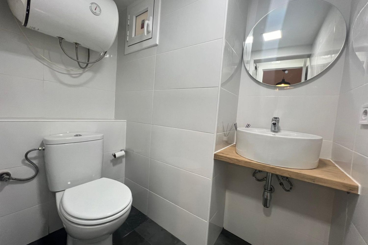 Venta de estudio en , Hospitalet de Llobregat photo 4