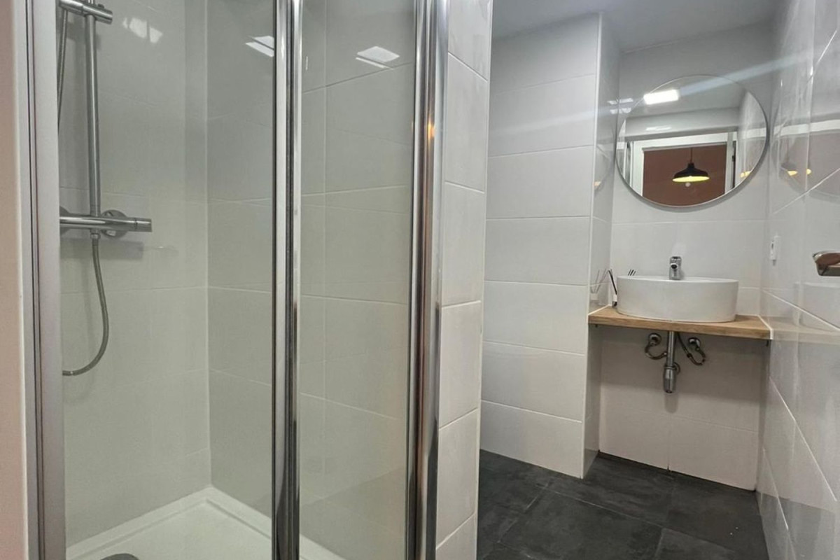 Venta de estudio en , Hospitalet de Llobregat photo 5