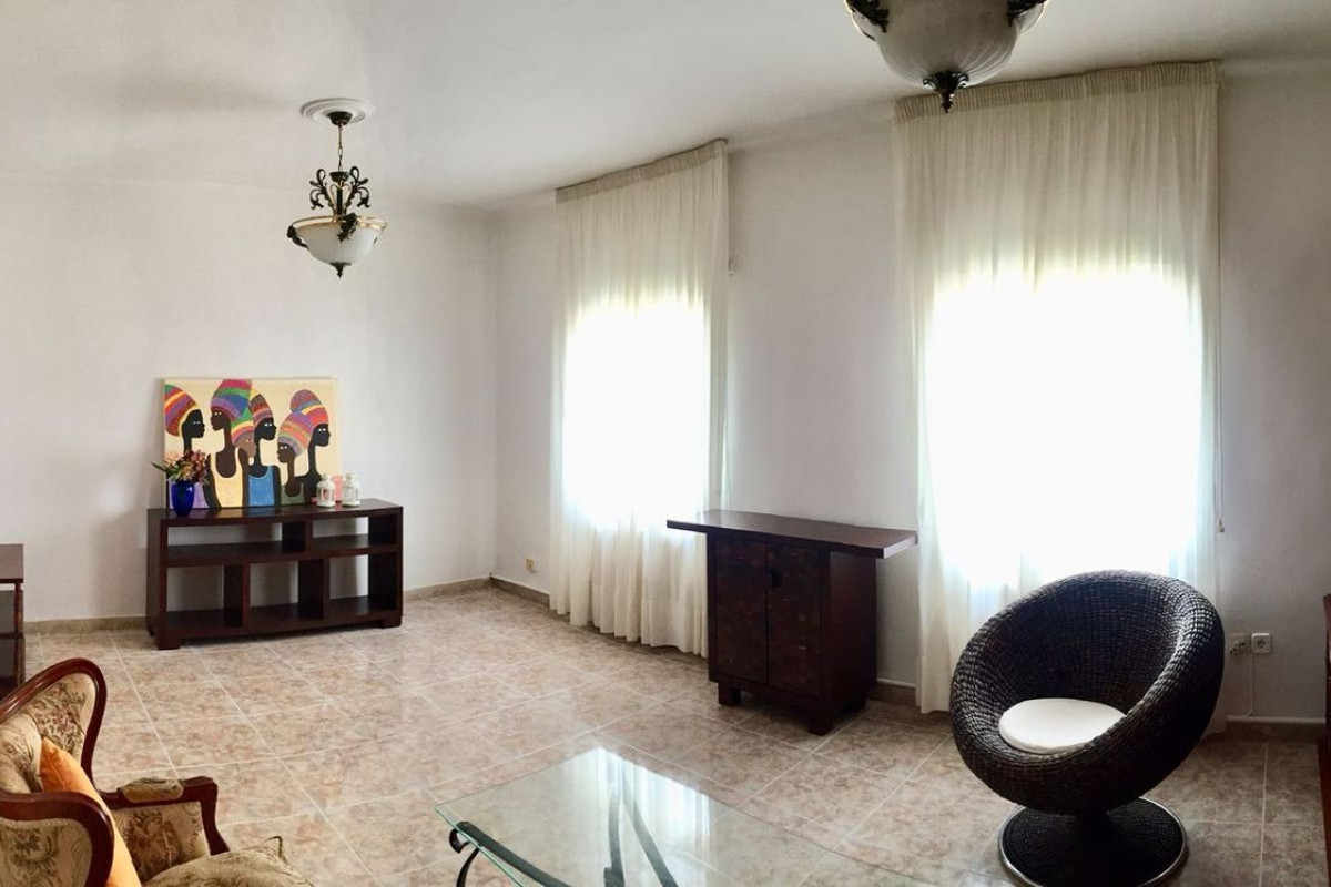 Venta de bajo en Calle Moncayo, 11, Tudela
photo 3