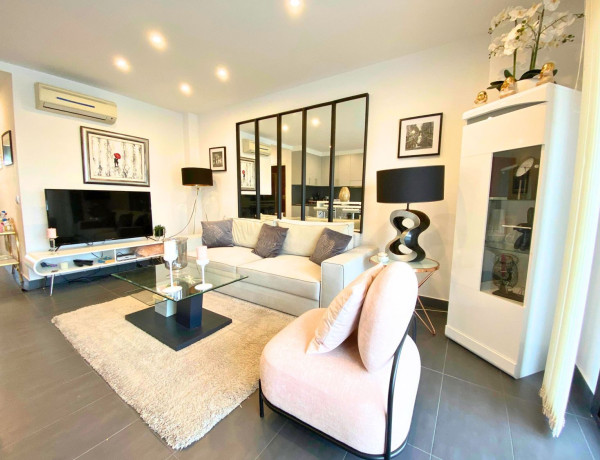 Piso en venta en Calle Alberes Comercial, Empuriabrava thumbnail 1