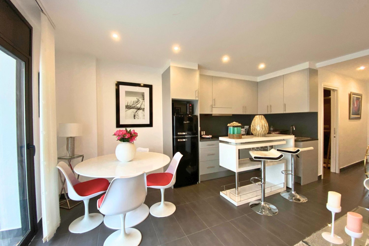 Продажа квартиры на Calle Alberes Comercial, Эмпуриабрава
photo 3