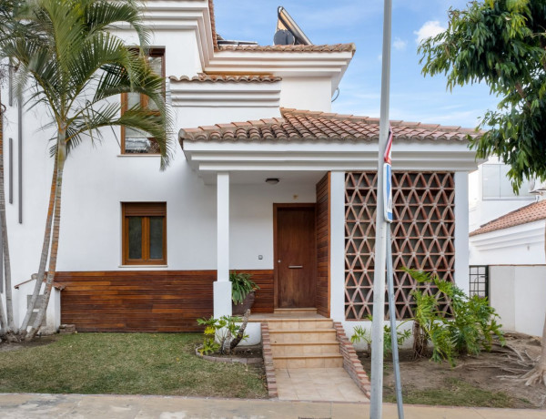 Chalet independiente en venta en  El Higuerón - Capellanía , Benalmádena photo 3