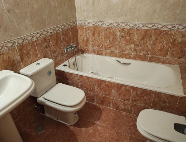 Chalet adosado en venta en , Numancia de la Sagra thumbnail 1