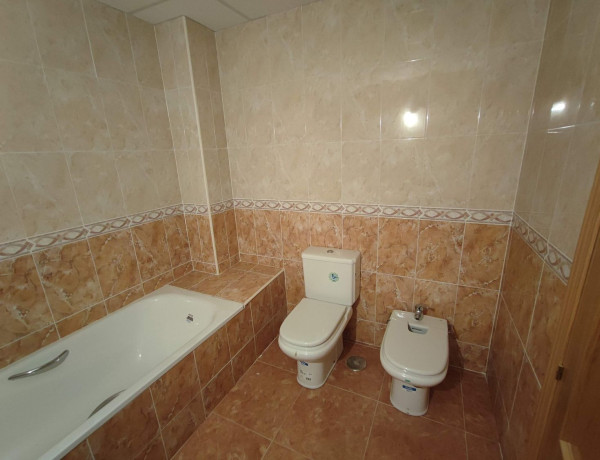 Chalet adosado en venta en , Numancia de la Sagra thumbnail 2
