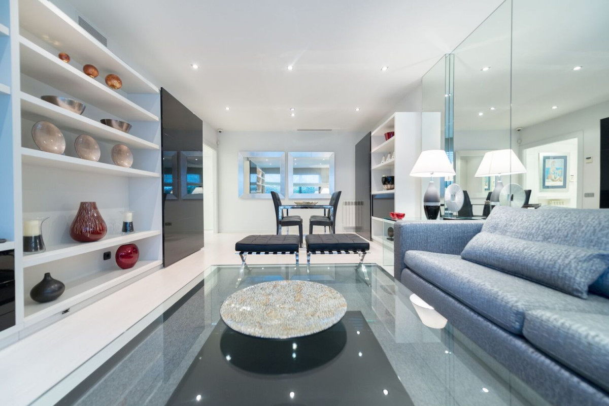 Venta de chalet adosado en  Avenida del Pla del Vinyet , Sant Cugat del Vallès photo 4
