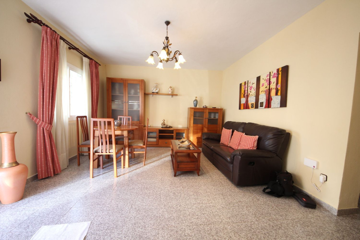 Продажа квартиры на Avenida de los Pacos, Фуэнхирола
 photo 4
