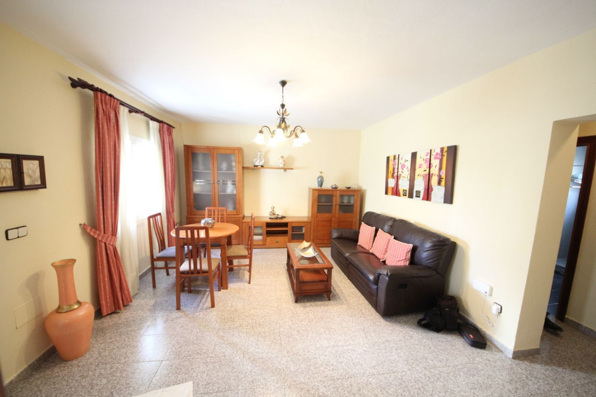Продажа квартиры на Avenida de los Pacos, Фуэнхирола
 photo 5