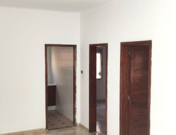 Продажа квартиры в  Calle Cirilo Moreno, 20, Las Palmas de Gran Canaria photo 4