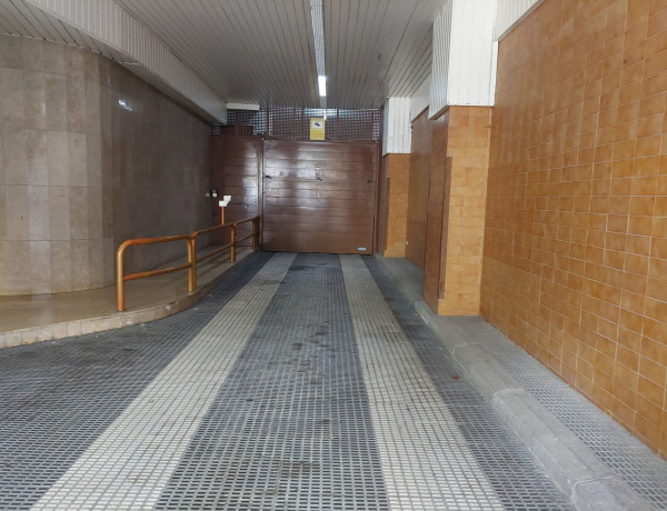 Garaje en venta en  Paseo Pere III, 51 , Manresa photo 3