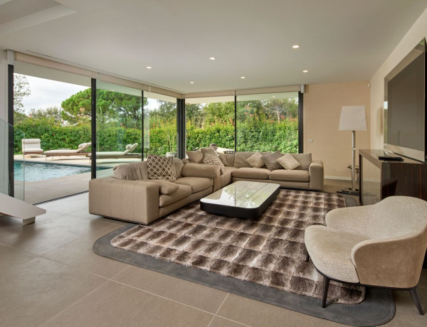 Chalet independiente en venta en , Caldes de Malavella thumbnail 2