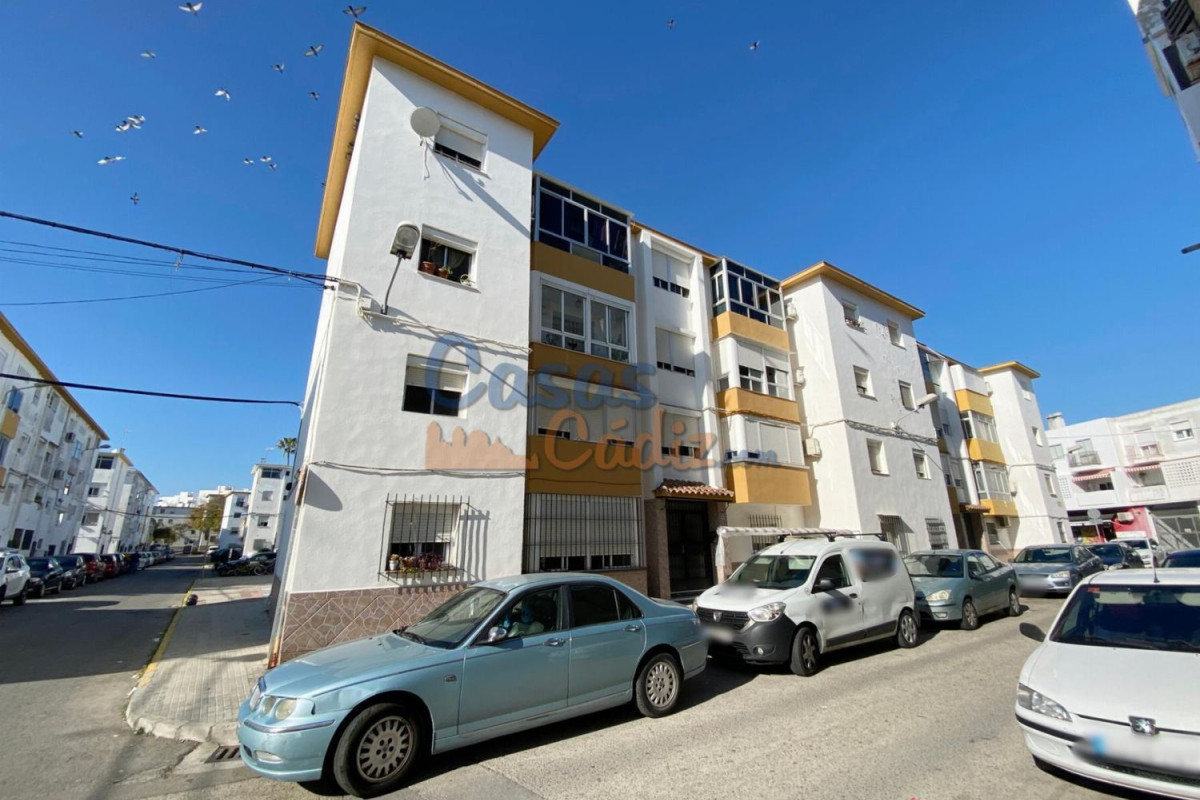 Venta de piso en Calle Crucero Canarias, El Puerto de Santa María
photo 1