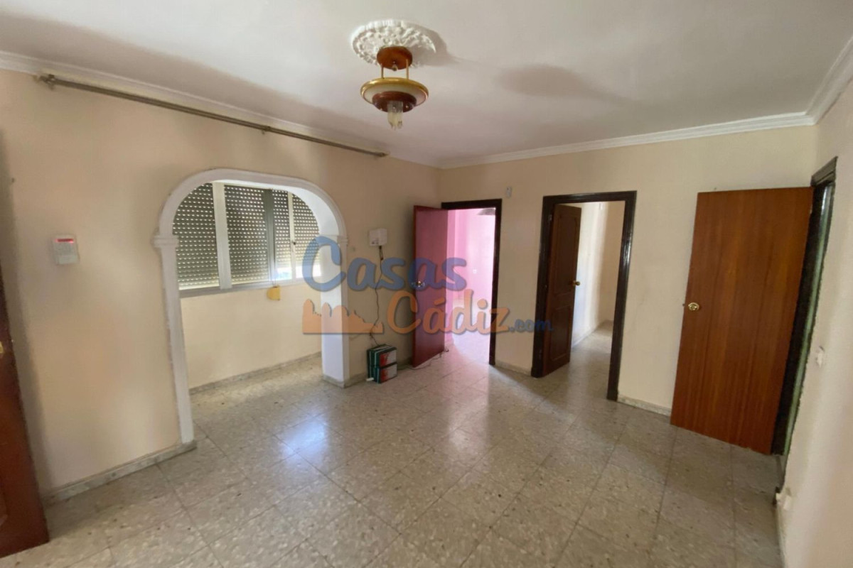 Venta de piso en Calle Crucero Canarias, El Puerto de Santa María
photo 4