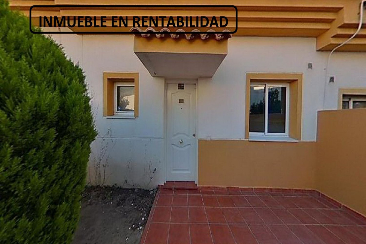 Venta de chalet adosado en  Calle Colmenar s/n , Benalmádena photo 2