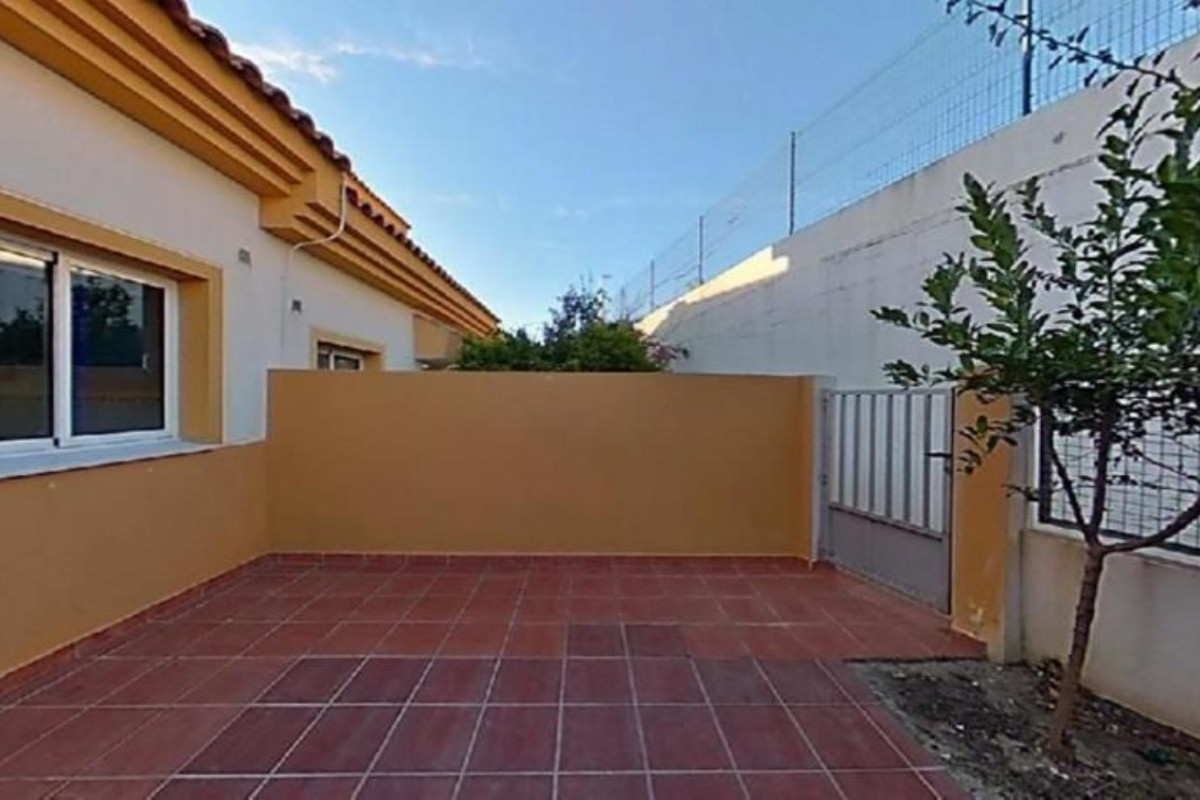 Venta de chalet adosado en  Calle Colmenar s/n , Benalmádena photo 3