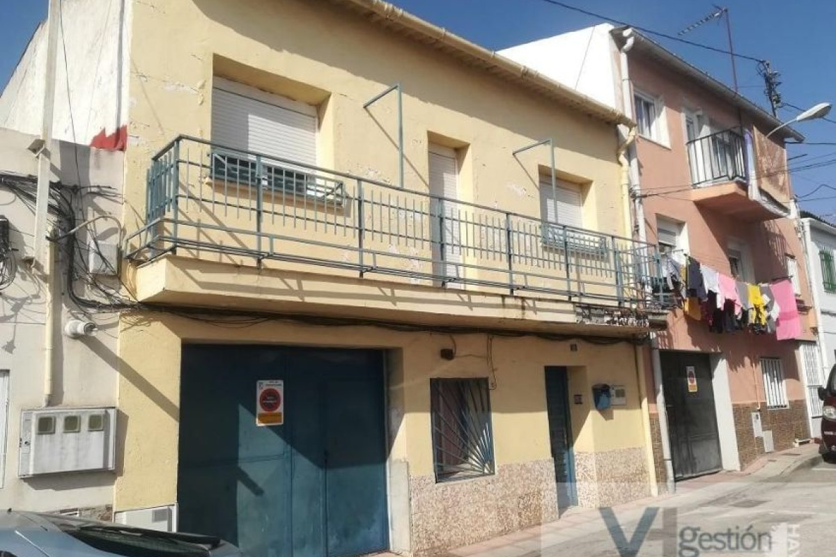 Sprzedaż szeregowego domku w Calle San Francisco , Torrejon de Ardoz photo 1