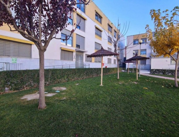 First floor for sale in  Calle Villa de Oña, 17, Granada photo 1