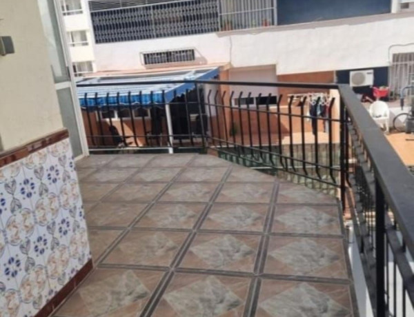 Продажа квартиры в Calle Doctor Fleming, Torre del Mar thumbnail 2