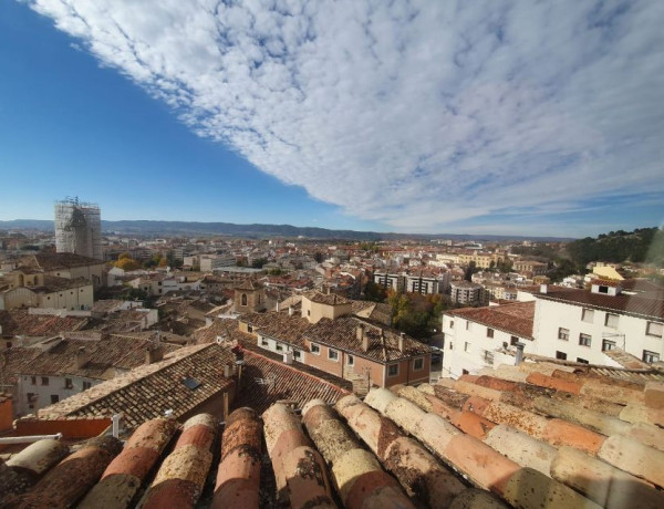 Ático en venta en  Calle Andrés de Cabrera, Cuenca photo 1