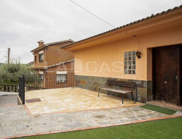 Chalet independiente en venta en  Bigues , Bigues i Riells photo 4