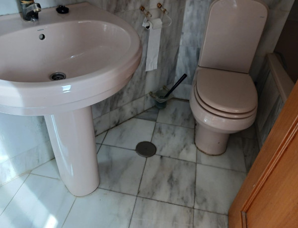 Продажа квартиры в  Calle CALATRAVA, Ciudad Real photo 4