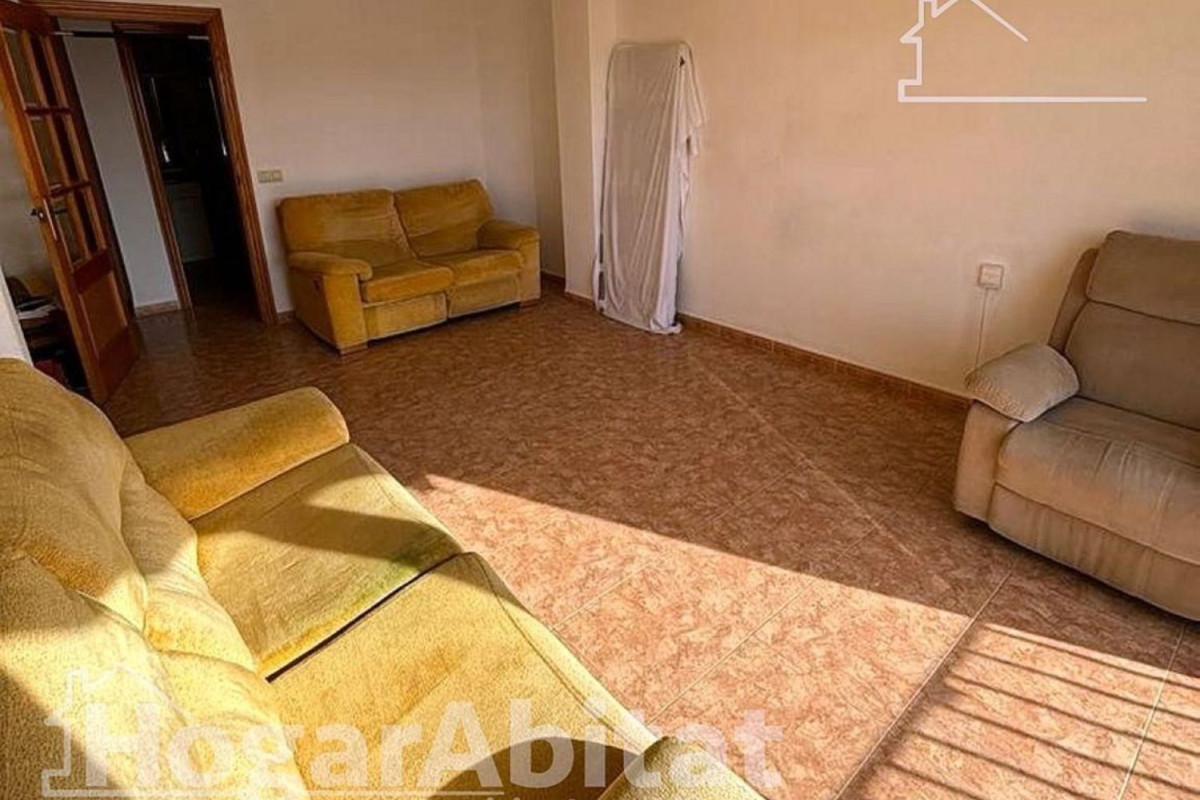 Piso en venta en calle València, Канет-д'Эн-Беренгuer
photo 3