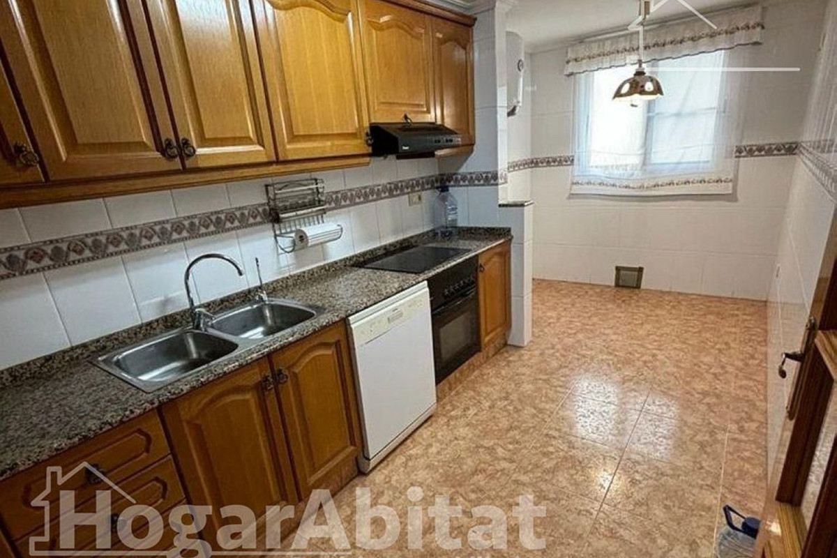 Piso en venta en calle València, Канет-д'Эн-Беренгuer
photo 4