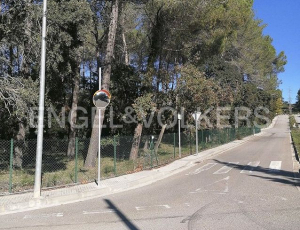 Terreno en venta en Begues photo 2
