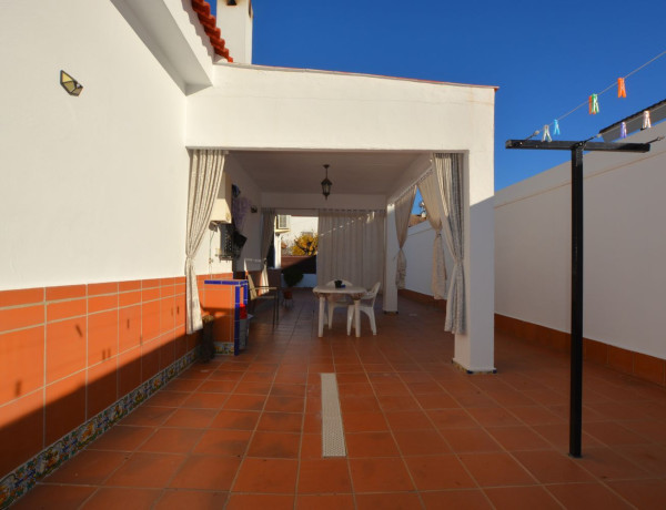 Detached villa for sale in  Urbanizacion el Jardín II, Espartinas photo 3
