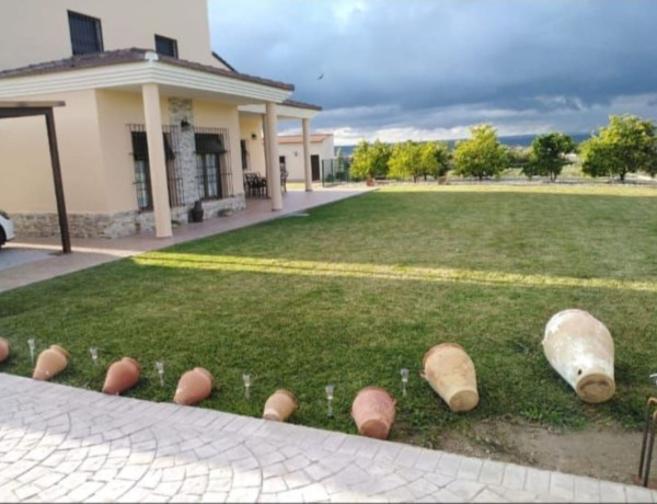 Chalet independiente en venta en , Villarrasa thumbnail 1