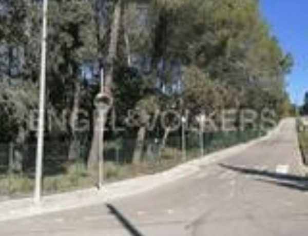 Terreno en venta en Begues photo 1
